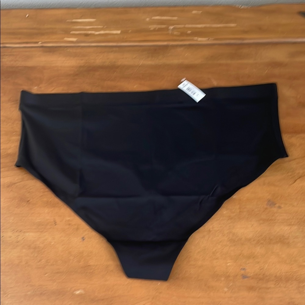 Torrid Shape NWT Black High-Waist Thong Panty Size 4